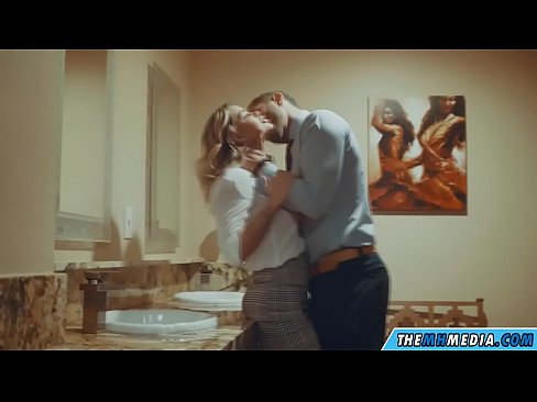 ❤️ Kai krūtininga blondinė vilioja tave viešajame tualete Anal porno prie mūsų lt.xxxtun.ru ☑